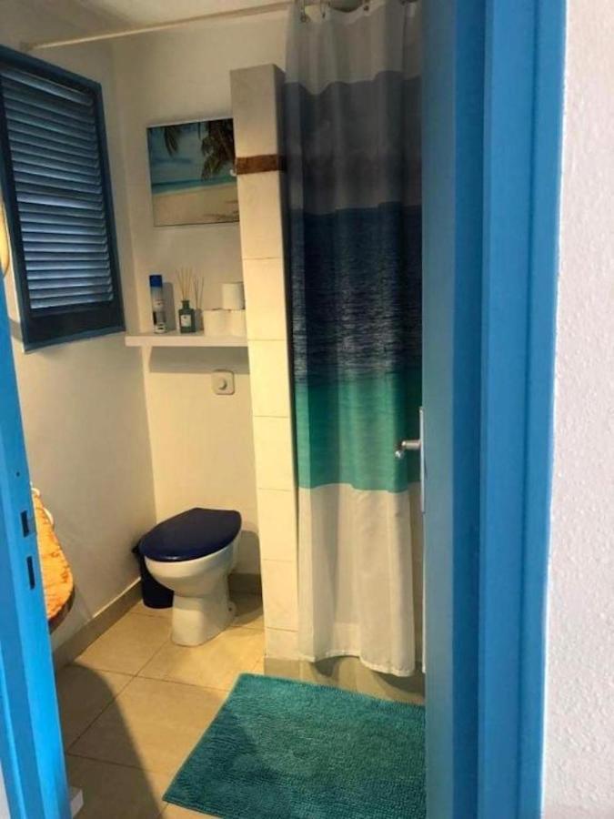 Studio Sainte Anne 2Mn A Pieds De La Plage ,Possibilite Location De Voiture Exterior photo