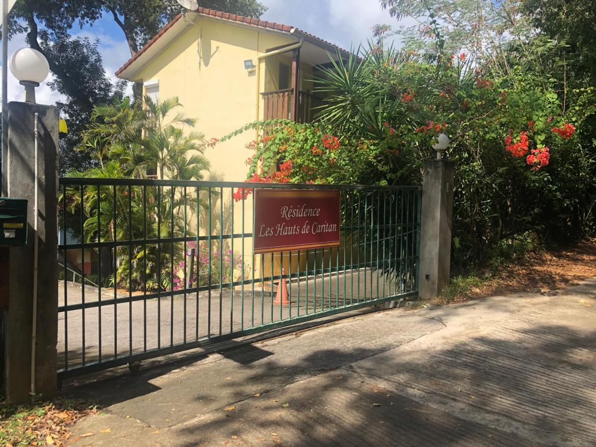 Studio Sainte Anne 2Mn A Pieds De La Plage ,Possibilite Location De Voiture Exterior photo